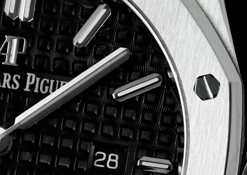 Royal Oak Ladies 67650 33mm SS / SS Black ZF Swiss Qtz - Image 6