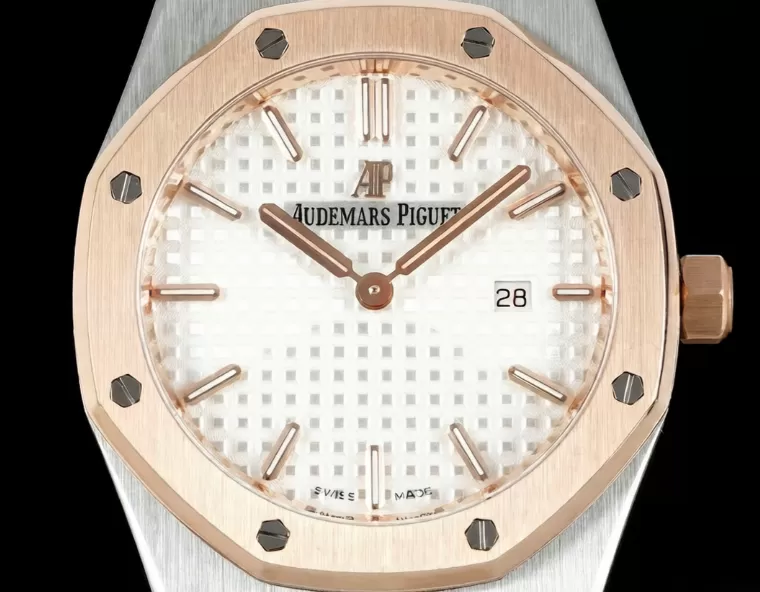 Royal Oak Ladies 67650 33mm RG / SS White ZF Swiss Qtz - Image 2