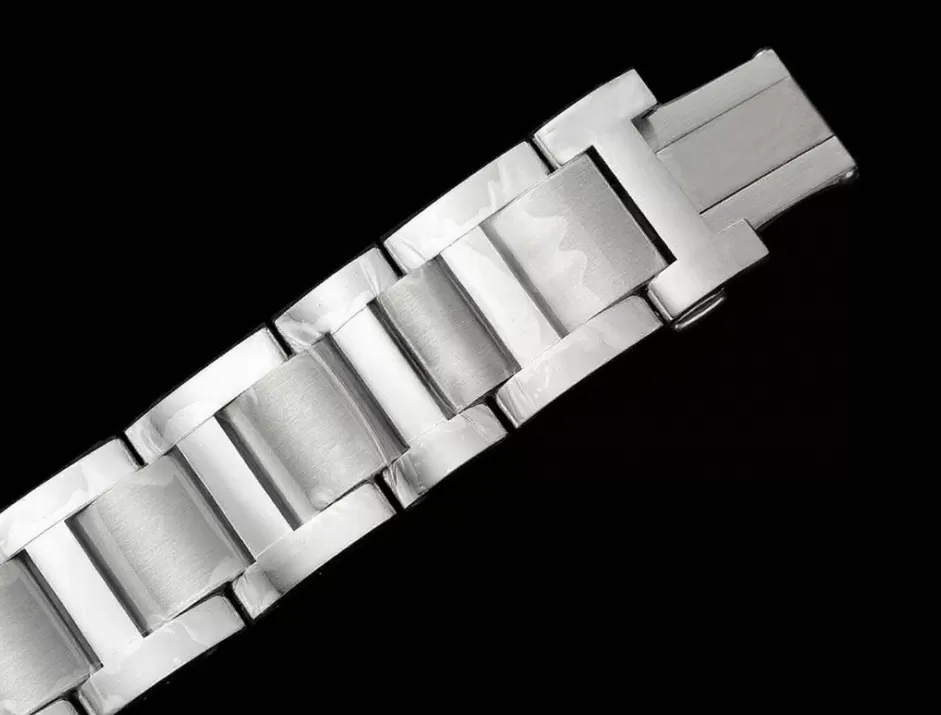 Ballon Bleu De Cartier 2022 42mm SS / SS White Dial V6F A2824 - Image 14