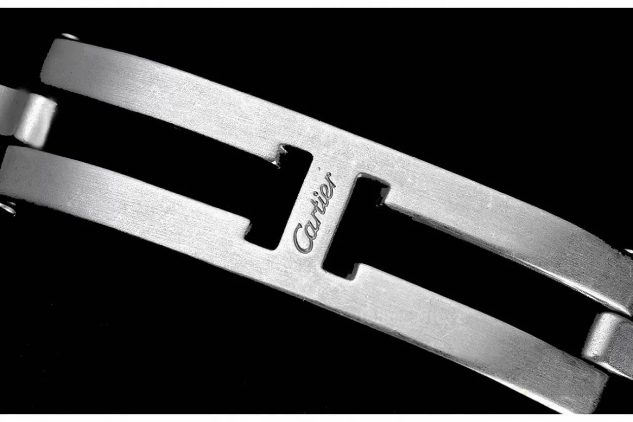 Tank Must Small White Dial On SS Bracelet K11F Quartz - Image 13