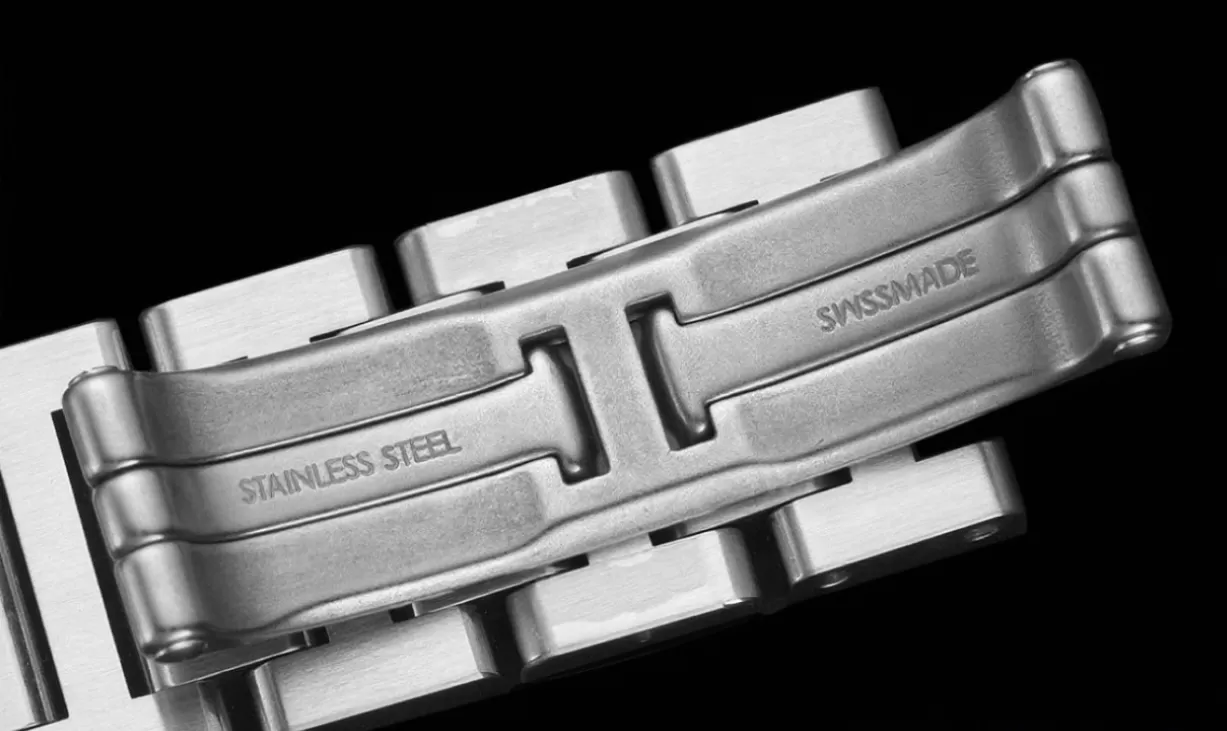 Tank Must 22mm SS / SS White Dial AF Quartz - Image 16