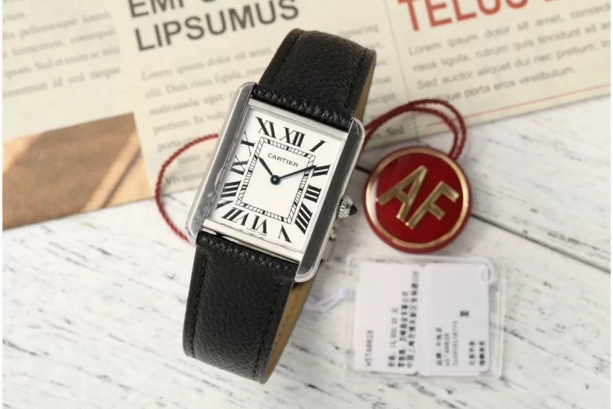 Cartier ?C Tank Solo 27.4mm White Dial on Lychee Grain Leather AF Quartz - Image 2