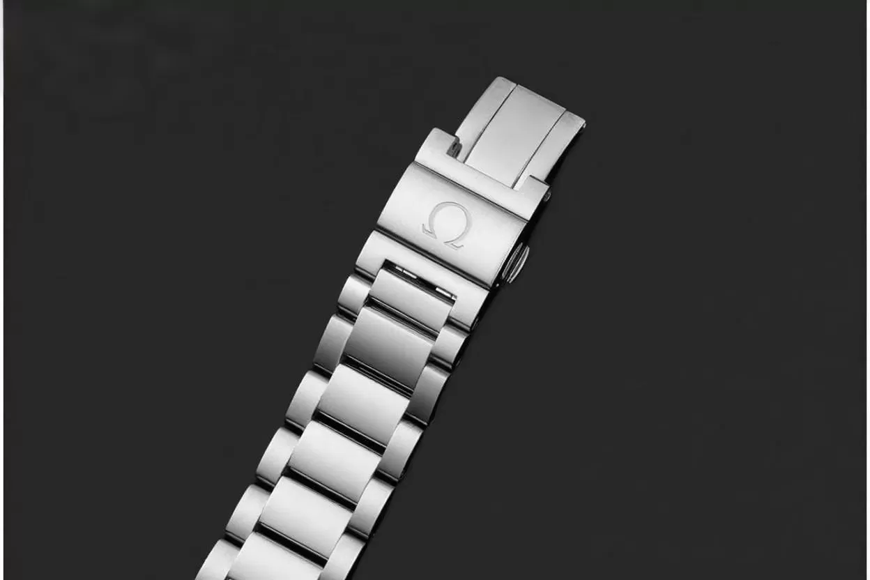 Aqua Terra 150m 41mm SS / SS Blue VSF A8500 - Image 18