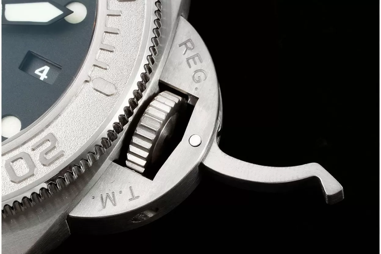 Submersible PAM984 Mike Horn 47mm TI / NY Black Dial VSF P9010 - Image 9
