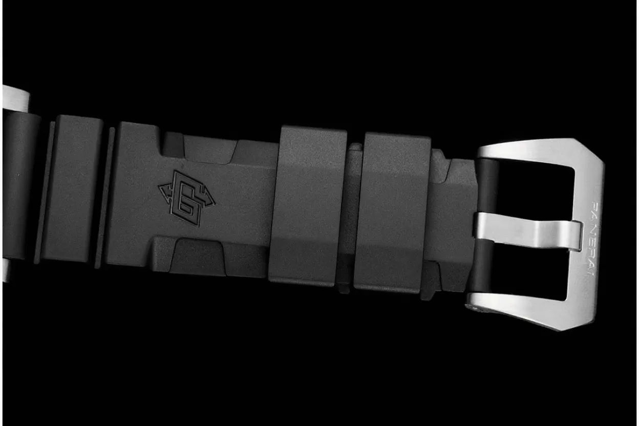 PAM683 Submersible 42mm SS / RU Black VSF P900 - Image 15