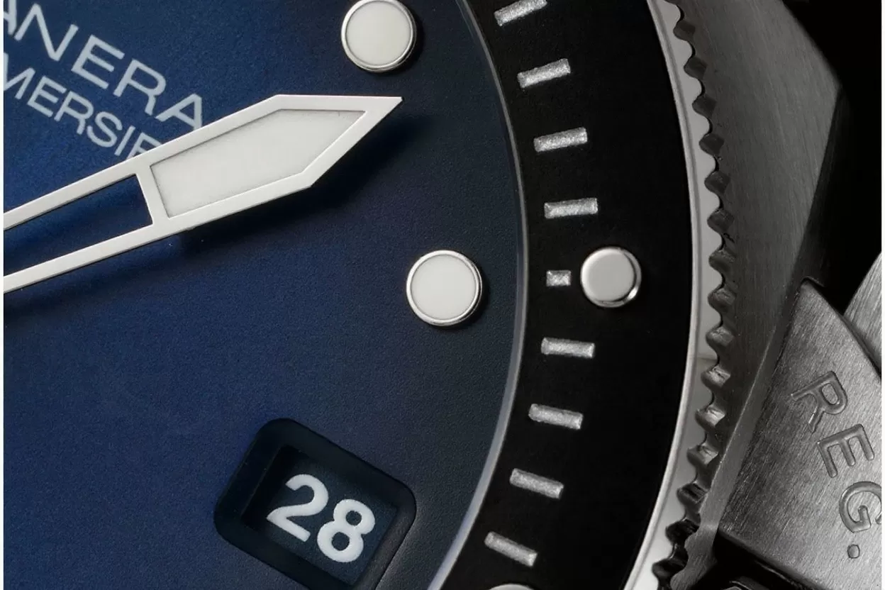 Submersible PAM1565 Luna Rossa 42mm SS / RU Blue Dial VSF P900 - Image 8