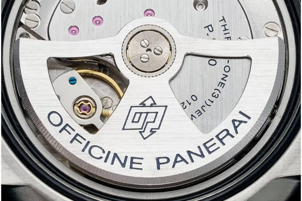 Submersible PAM1579 Luna Rossa 42mm SS / RU White Dial VSF P900 - Image 10