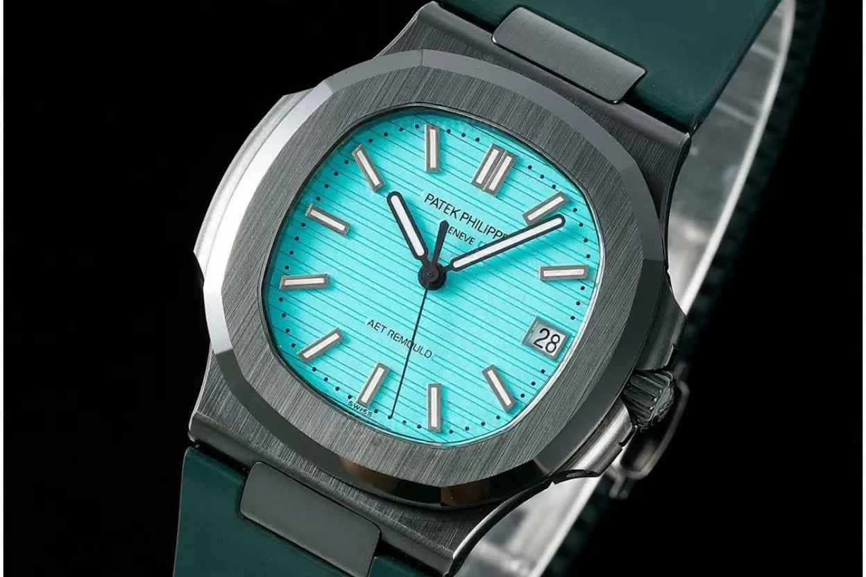 Nautilus AET 5711 40mm Cer / RU Tiffany Blue Dial AMGF MY9015