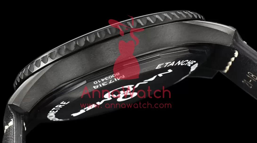 Navitimer 8 Automatic 41 A17314 PVD / LE Black ZF A2824 - Image 10